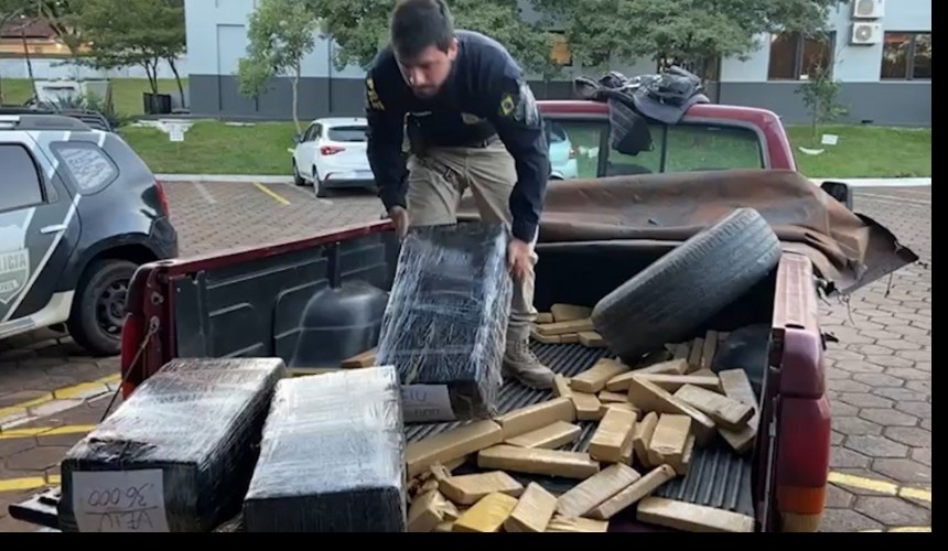 PRF apreende veículo carregado com maconha na BR 163 em Santa Lúcia