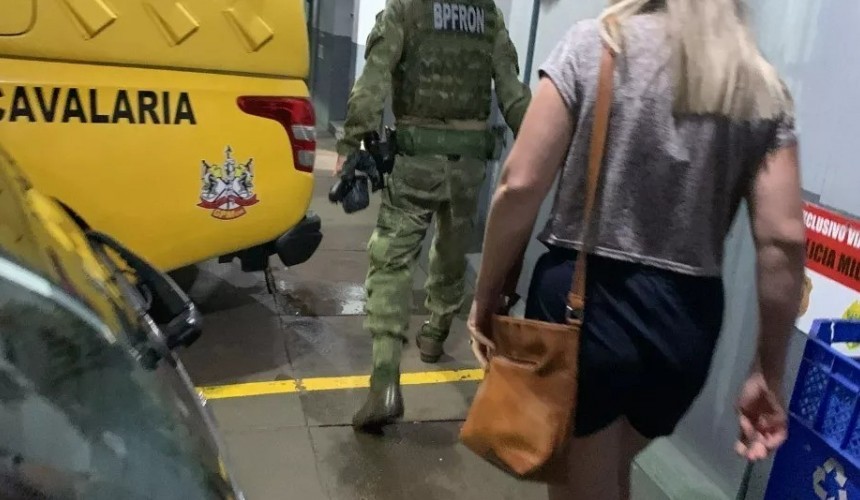 Mulher é presa com revólver e 28 munições em Capitão