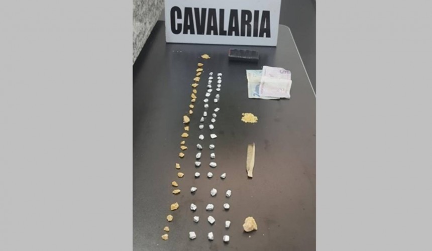 Casal é preso com 70 pedras de crack em Cascavel