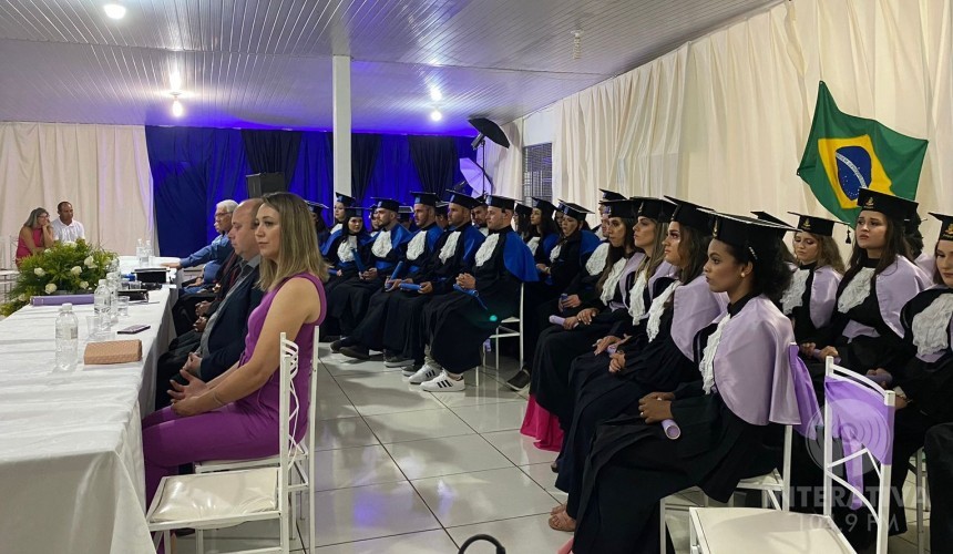 Capitão: Alunos de Administração e Pedagogia da Faculdade Dom Bosco realizam colação de grau