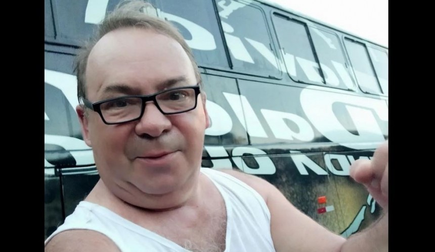 Cantor Flávio Dalcin é preso por importunação sexual após baile
