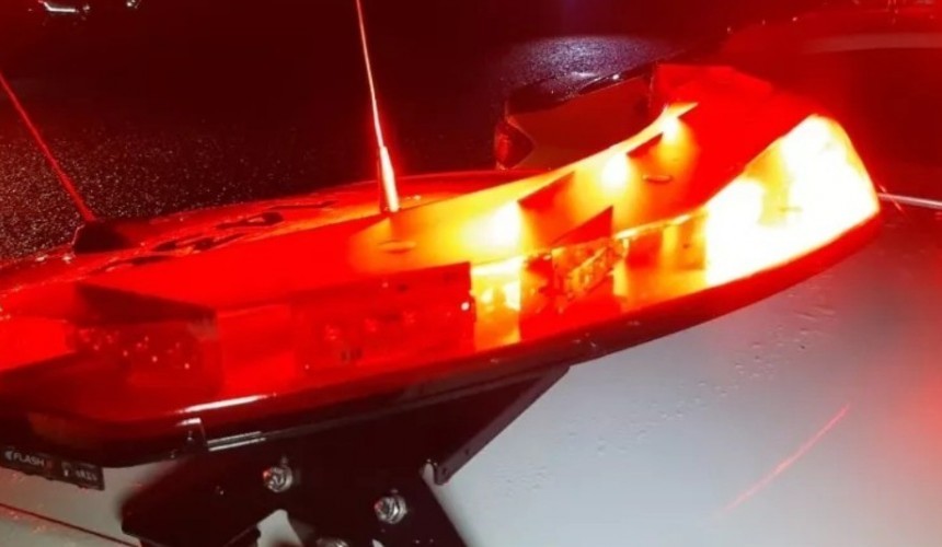 Homem armado é preso em flagrante se masturbando e tentando invadir chácara no Paraná