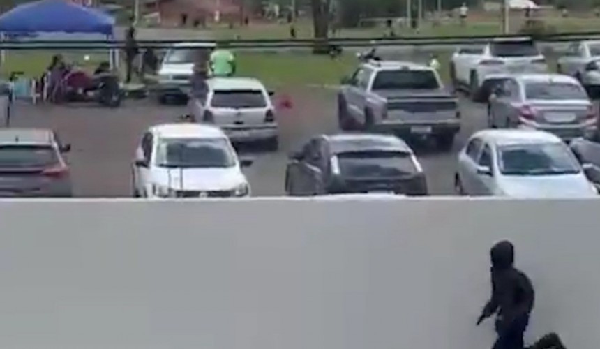 Homem morre e três são feridos em atentado durante torneio de futebol no PR