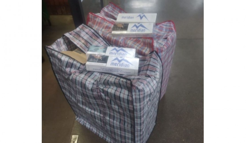 GM apreende bolsas com cigarros contrabandeados na rodoviária de Cascavel