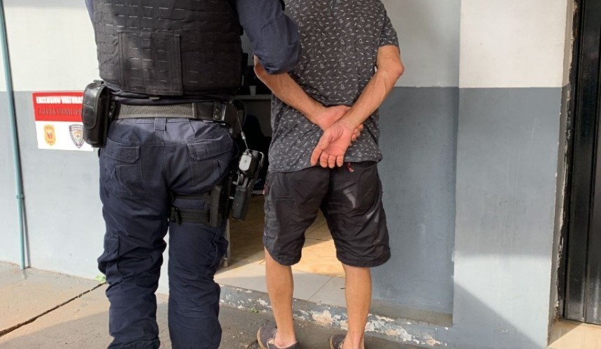 Homem é detido por dar soco no rosto da esposa em Cascavel