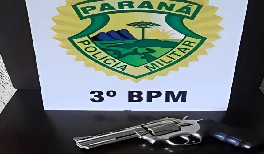 Após fugir de ex-marido em Realeza, mulher procura a Polícia e entrega arma de fogo