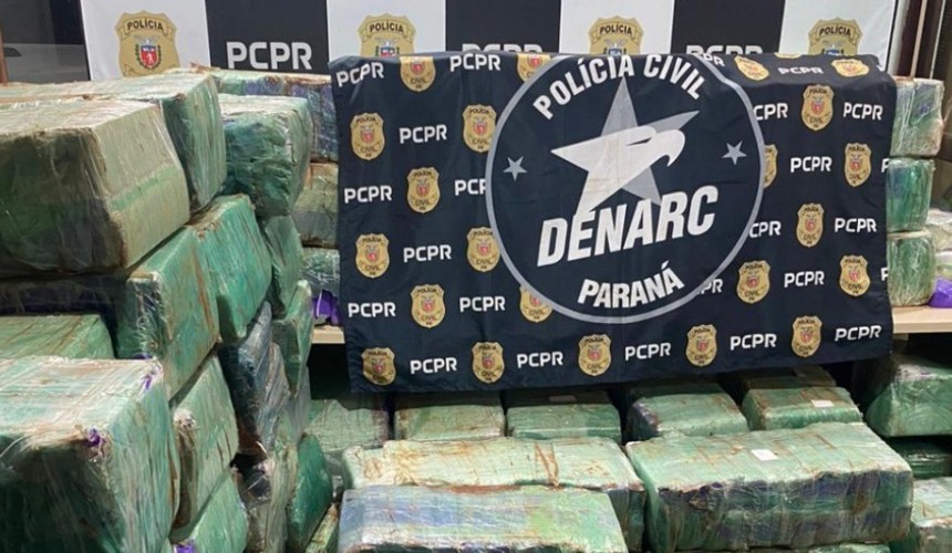 Caminhão com quase duas toneladas de maconha é apreendido no posto da PRF em Lindoeste