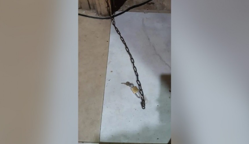 Pai é preso por acorrentar e manter a filha trancafiada no Paraná