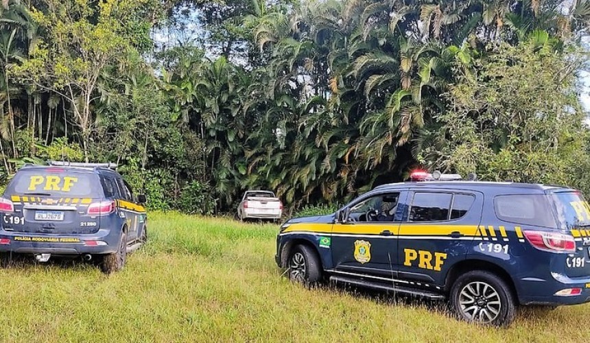 Pai e filho são presos pela PRF com 462 quilos de maconha em Joinville, veiculo de Capitão estava envolvido