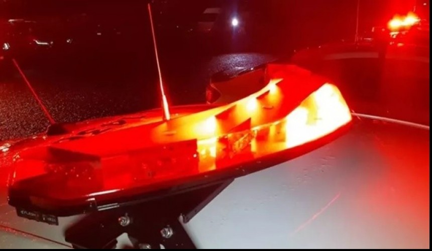 Assaltantes fazem passageiros de ônibus reféns por mais de uma hora no Paraná