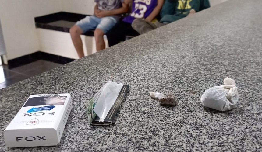 Três menores são apreendidos com droga em Capitão