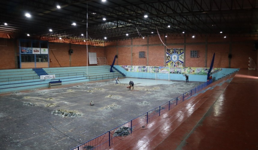 Iniciam as reformas do Ginásio de Esportes Eugênio João Marquetto em Capitão