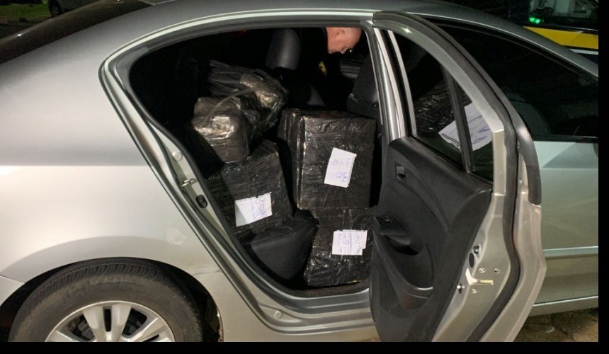 Casal é preso com 350 kg de maconha na BR 163 em Lindoeste