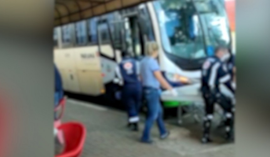 Homem morre em ônibus da Saúde vindo de Guaíra