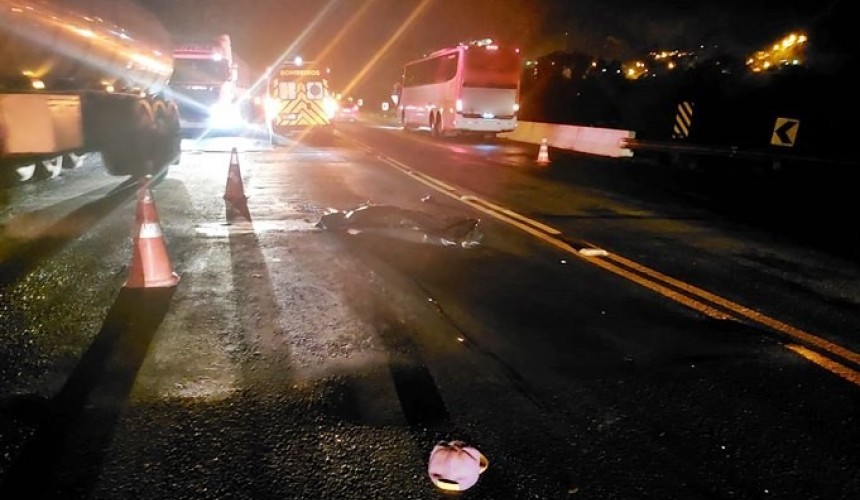 Homem morre atropelado por ônibus na PR-483