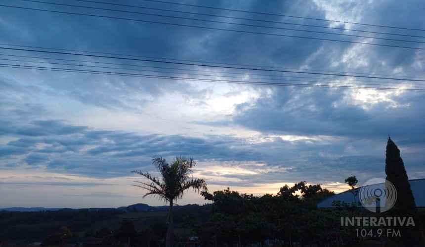 Nova onda de frio traz chuva ao Paraná