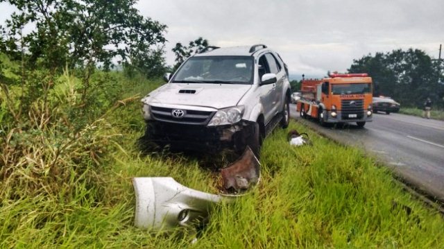 Capotamento é registrado na BR 163 entre Lindoeste e Santa Lucia