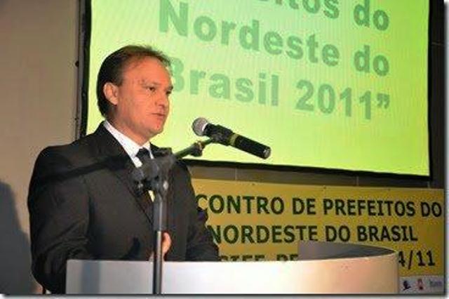 Prefeitos querem cancelamento de eleição e prorrogação de mandatos