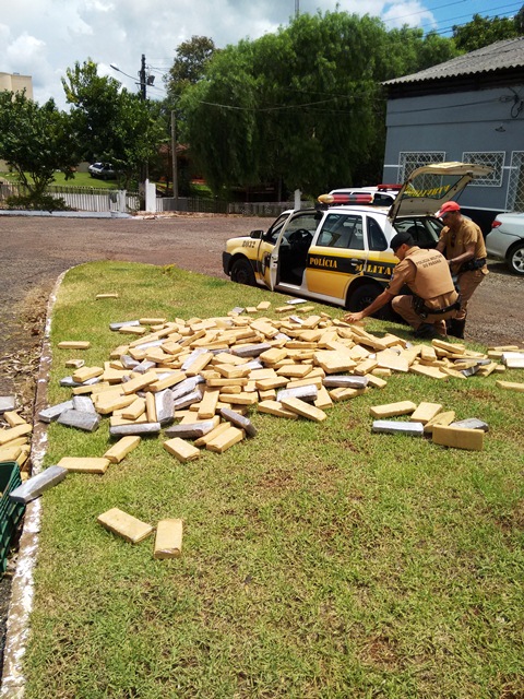 Policia apreende 380 quilos de maconha entre Boa Vista da Aparecida e Capitão L. Marques