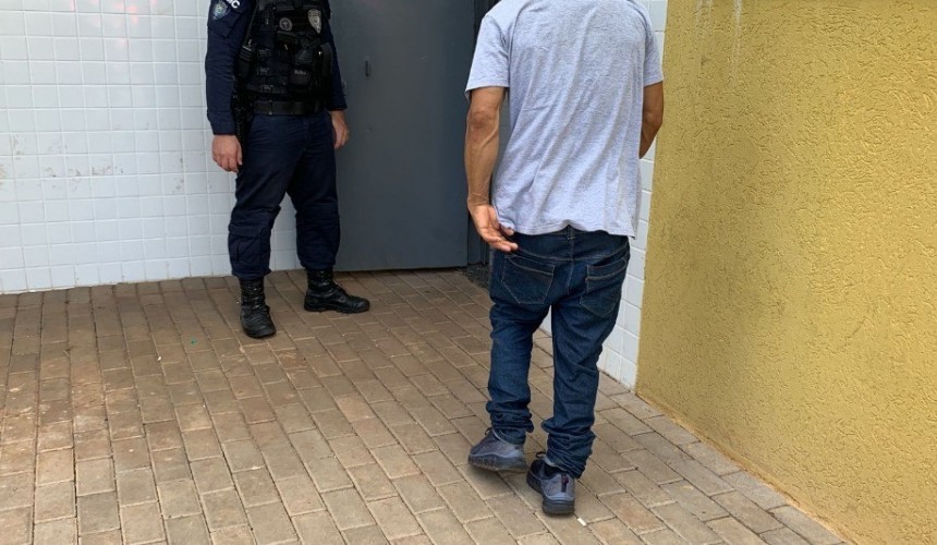 Homem é detido após descumprir medida protetiva em Cascavel