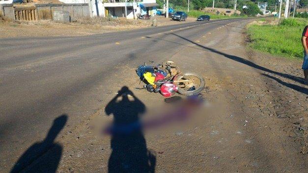 Homem morre em acidente entre moto e ônibus em Nova Esperança do Sudoeste