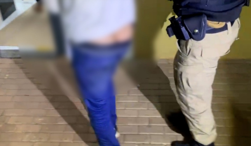 Homem é preso após fazer ameaças na praça de Boa Vista da Aparecida