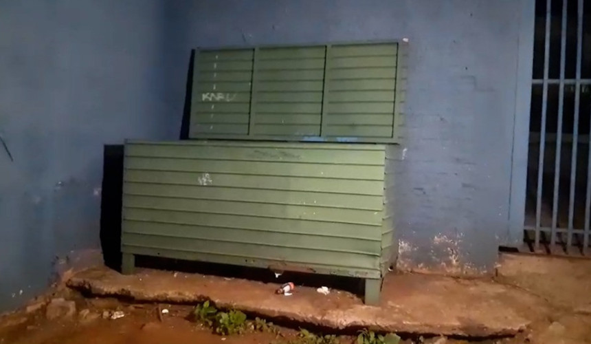 Polícia tenta identificar quem jogou bebê na lixeira em Cascavel