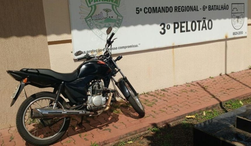 Motoqueiro pratica direção perigosa na frente da Policia  e tem moto apreendida em Capitão