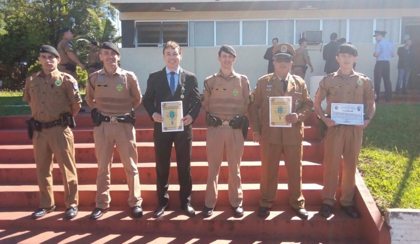 Policias de Capitão recebem homenagens no aniversário do 6° Batalhão de Cascavel