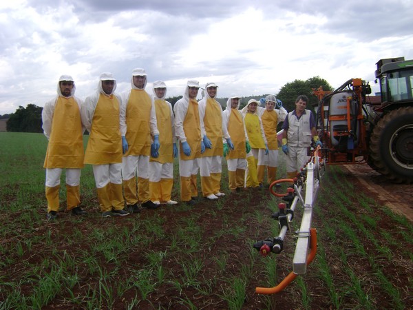 Curso ensina agricultores de Santa Lúcia como aplicar corretamente agrotóxicos