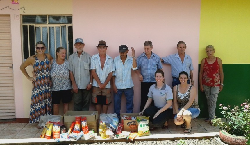 Alimentos restantes da campanha natal solidário são entregues ao lar dos idosos em Capitão