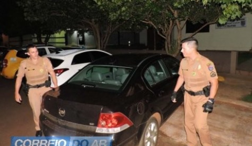 Casal é preso com Vectra roubado em Santa Tereza do Oeste