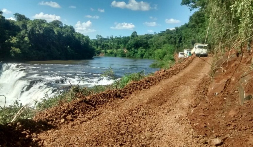 Leonir resolve problema de estrada abandonada há quase três anos em Boa Vista