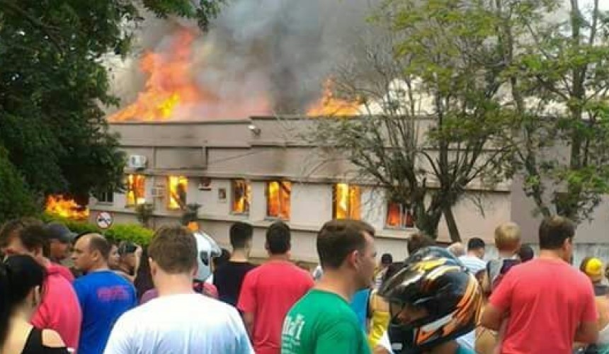 Incêndio destrói Hospital Imaculada Conceição em Realeza