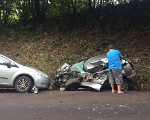 Acidente com dois carros e um ônibus deixa vítima fatal na BR 163 em Lindoeste