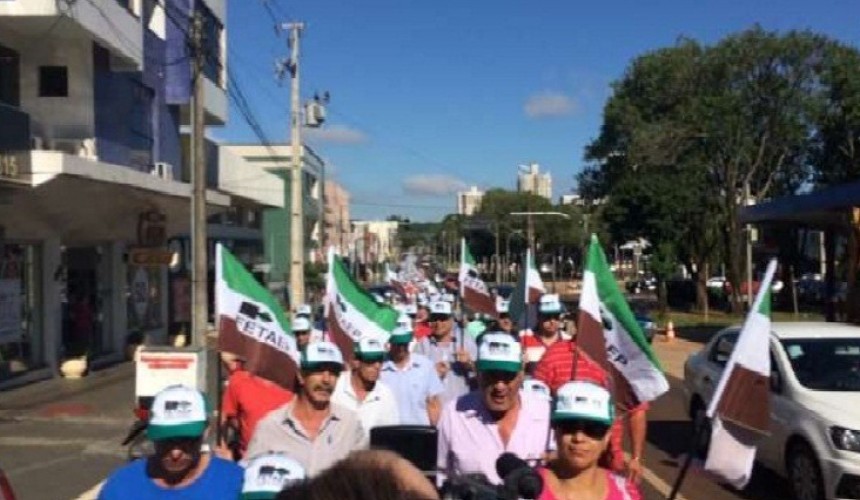 Agricultores de Capitão fazem protesto contra Reforma da Previdência em Cascavel