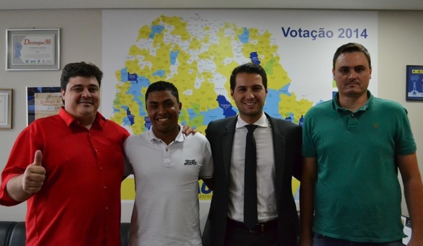 Salto do Lontra: Prefeito Maurício Baú viabiliza R$ 1,7 milhão para obras e equipamentos
