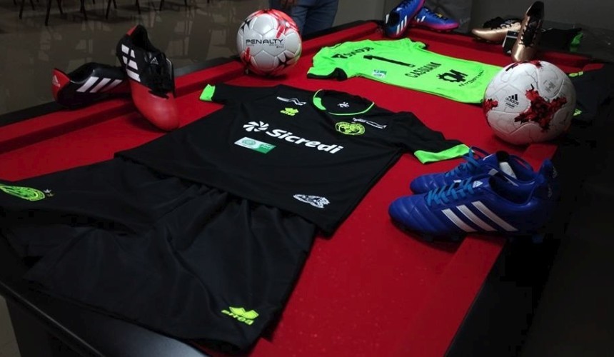 Equipe AREC de Capanema Lança Uniforme e Cartão Sócio Torcedor