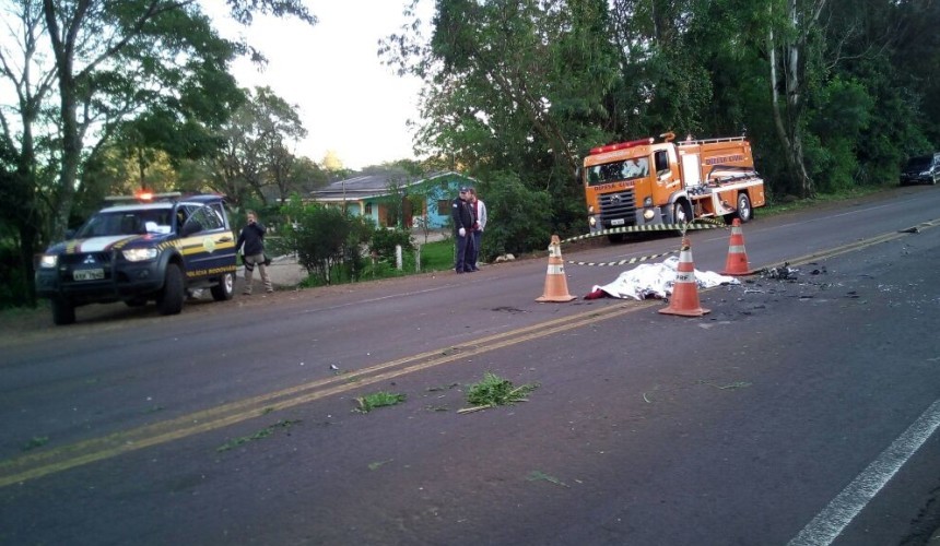 Motociclista de Santa Lucia morre ao colidir com Caminhão