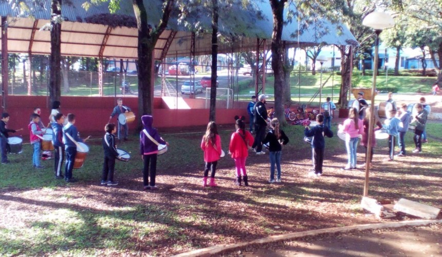 Alunos das escolas de Capitão já começaram os ensaios para o desfile de 7 de setembro.