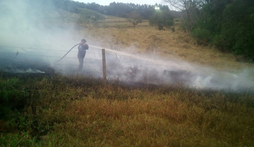 Incêndio ambiental atinge duas propriedades em Boa Vista