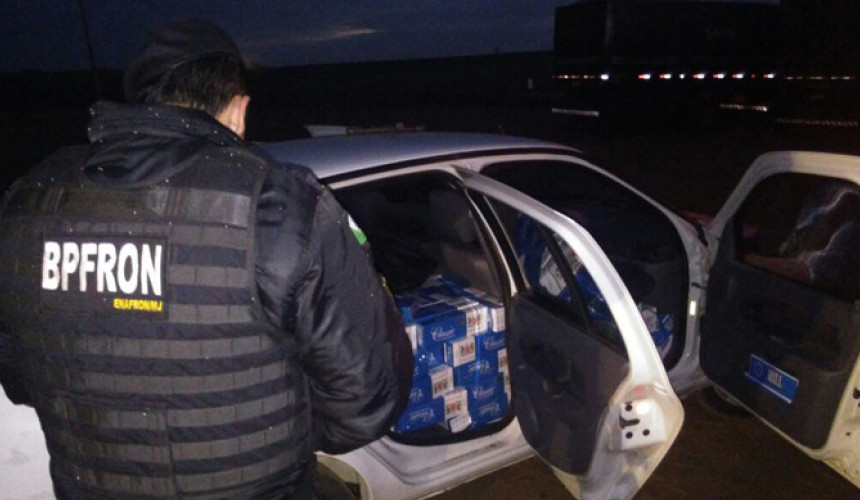 Realeza: Batalhão de Fronteira apreende carro carregado com cigarro