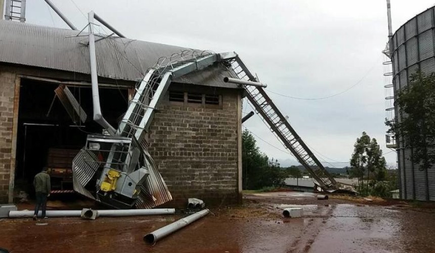 Temporal provoca estragos em municípios do Oeste e Sudoeste