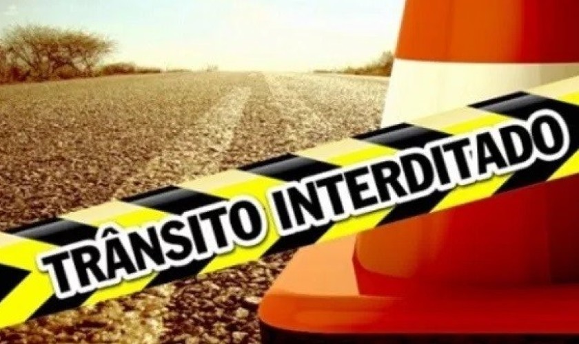 Interdição na BR - 163: Desmonte de rocha com fogo controlado nesta sexta (25)