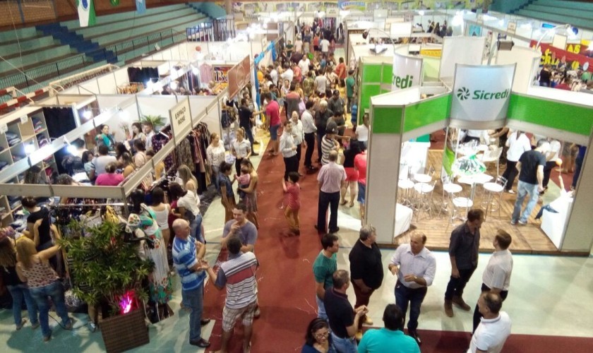 Abertura da 3° Feira Liquida Capitão é sucesso de público e deixa expositores otimistas