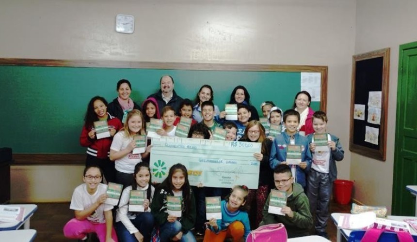 Nove escolas de Capitão estão participando do projeto “Escrevendo com o Sicredi”