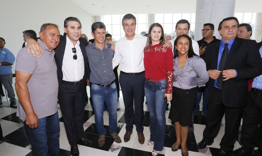 Prefeito Leonir viaja a Curitiba e garante recurso de R$ 75mil para Boa Vista