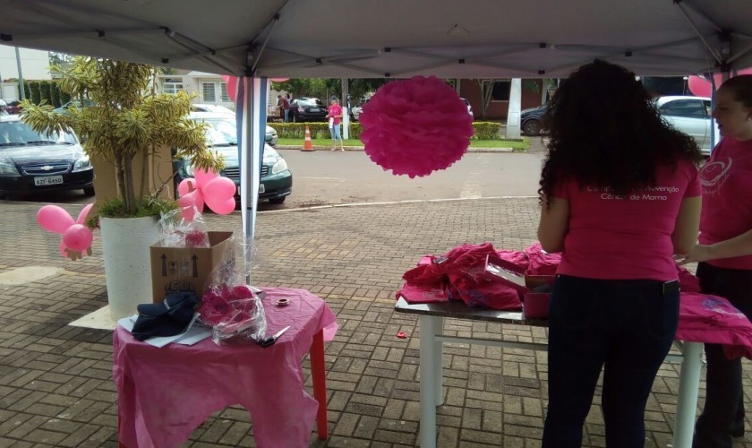 ACICAP e Secretaria de Saúde de Capitão estão realizando blitz do Outubro Rosa