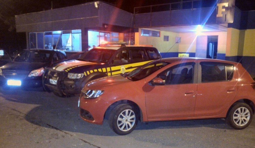 Lindoeste: Quadrilha presa com carros roubados