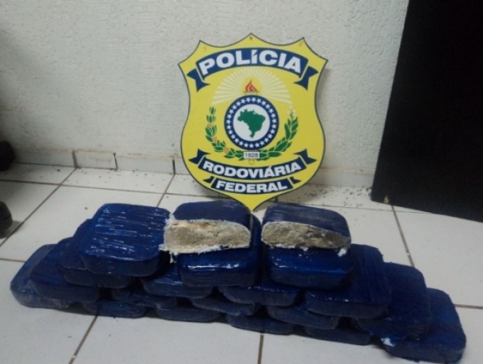 PRF de Planalto apreende quase 20 kg de crack em Realeza